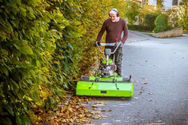 ZIPPER ZI-KM1000 Benzin-Kehrmaschine inklusive Auffangbehälter und Schneeschild