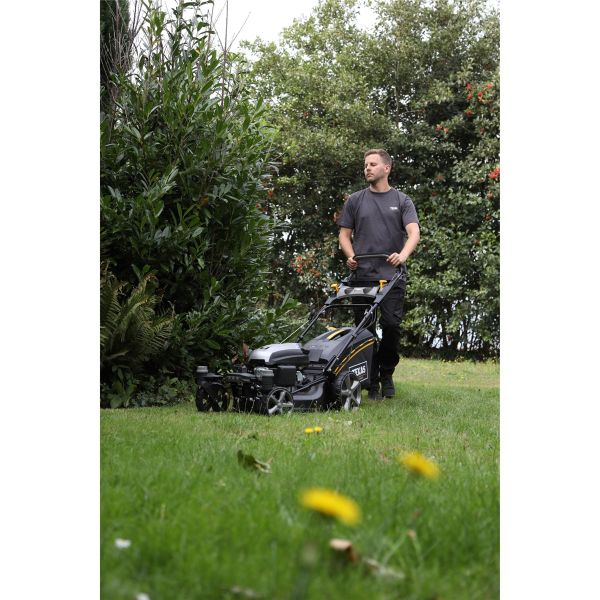 TEXAS Rasenmäher Benzin mit Antrieb Radantrieb 51cm ZT 5110TR/W 3in1 Zero Turn
 schwenkbare Vorderachse; noch wendiger noch flexibler