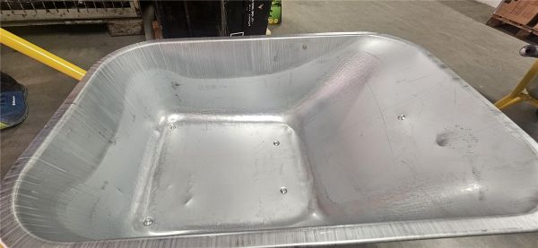 Matrix Schubkarre Profi 100l 250kg Luftrad gelb mit Bodenblech *Gebraucht* 