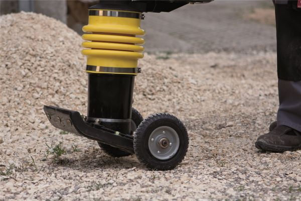 Scheppach Vibrationsstamper Verdichter VS1000 Benzin Grabenstampfer mit Fahrwerk 