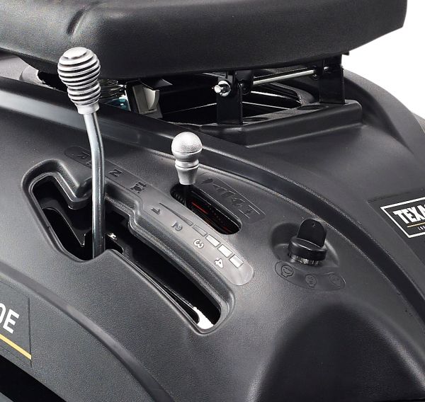 TEXAS Rasenmäher Traktor Rasentraktor Aufsitzmäher Rider 6110ES 196cm³ E-Start 