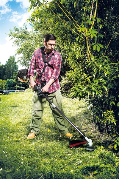 SCHEPPACH 4in1 Gartenpflegeset Benzin Heckenschere Entaster Trimmer MFH3300-4P